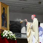Kard. Parolin: Papież Franciszek pozdrawia nas z Nieba