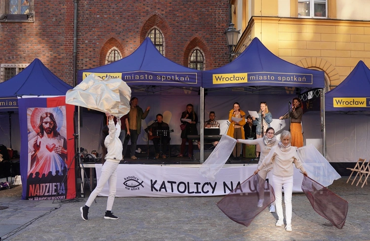 III Koncert Ewangelizacyjny "Ogień Miłosierdzia" na wrocławskim rynku