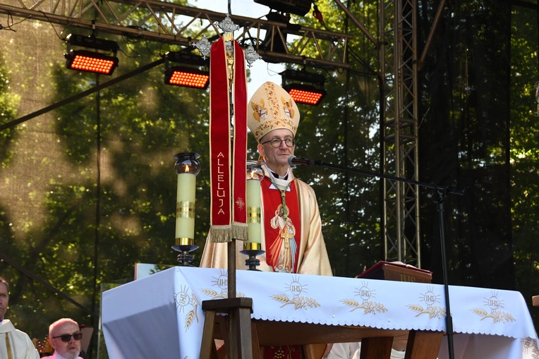 Niedziela Miłosierdzia Bożego na Moczydle 2025