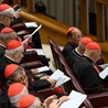 O godz. 9.00 wznowienie kongregacji, kardynałowie muszą ustalić datę konklawe