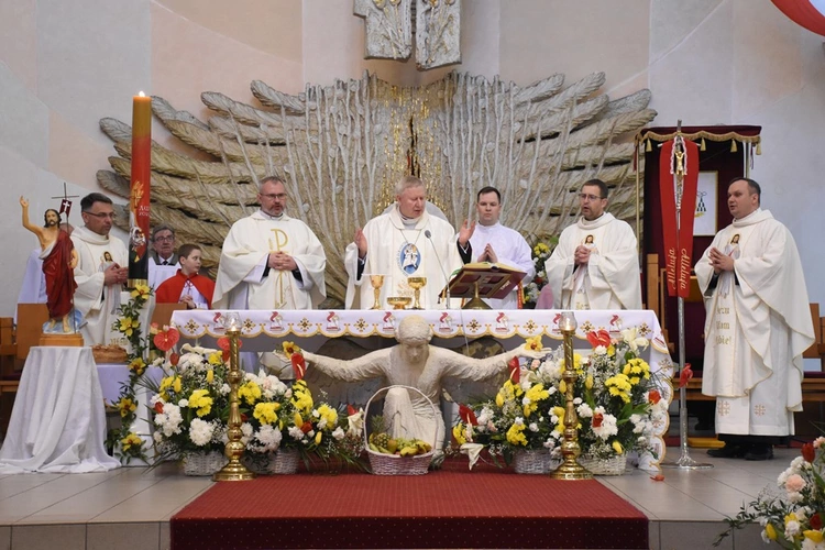 Odpust Miłosierdzia Bożego i 35 lat Caritas AG