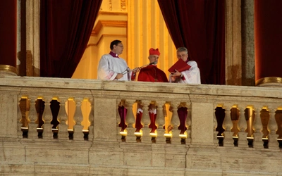 "Habemus papam", czyli jak w przeszłości wybierano papieży - mówi kard. Ryś