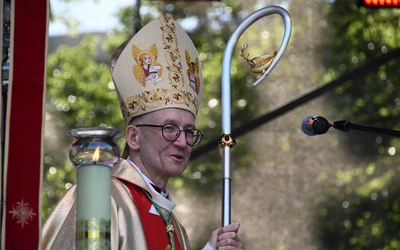 Abp Galbas: Chrystus ciebie chce, nie brzydzi się tobą...