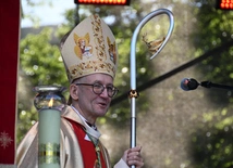 Abp Galbas: Chrystus ciebie chce, nie brzydzi się tobą...