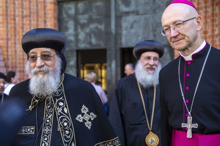 Tawadros II modlił się w archikatedrze warszawskiej o pokój 