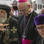 Tawadros II modlił się w archikatedrze warszawskiej o pokój 