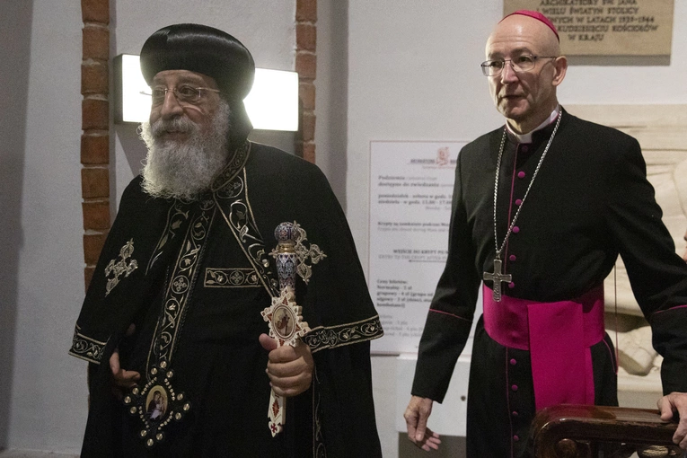 Tawadros II modlił się w archikatedrze warszawskiej o pokój 