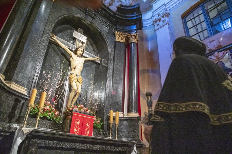 Tawadros II modlił się w archikatedrze warszawskiej o pokój 