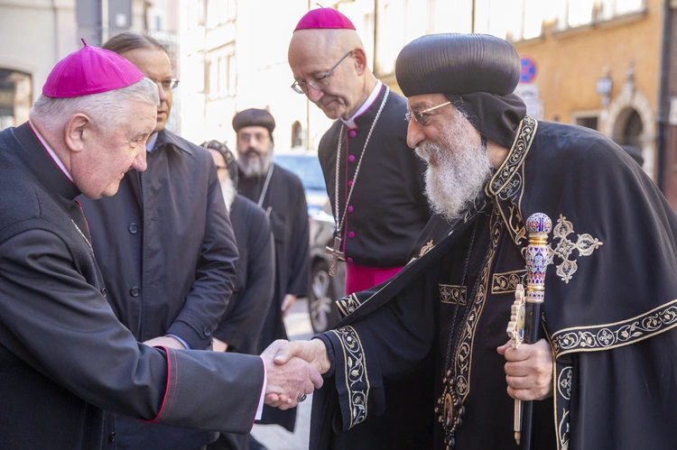 Tawadros II modlił się w archikatedrze warszawskiej o pokój 