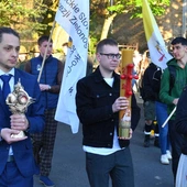Droga Światła na ulicach Zielonej Góry z bł. Karoliną Kózkówną i bł. Karolem Acutisem