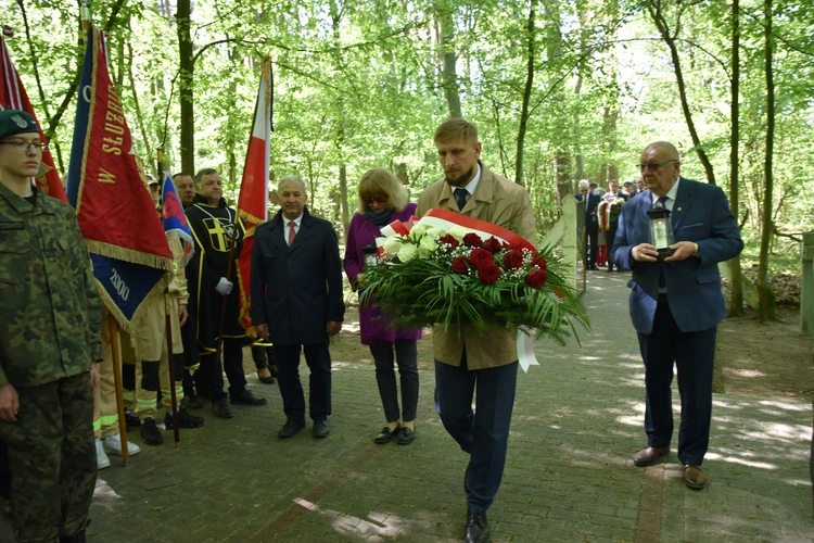 Ościsłowo. Upamiętnienie ofiar niemieckiej zbrodni wojennej
