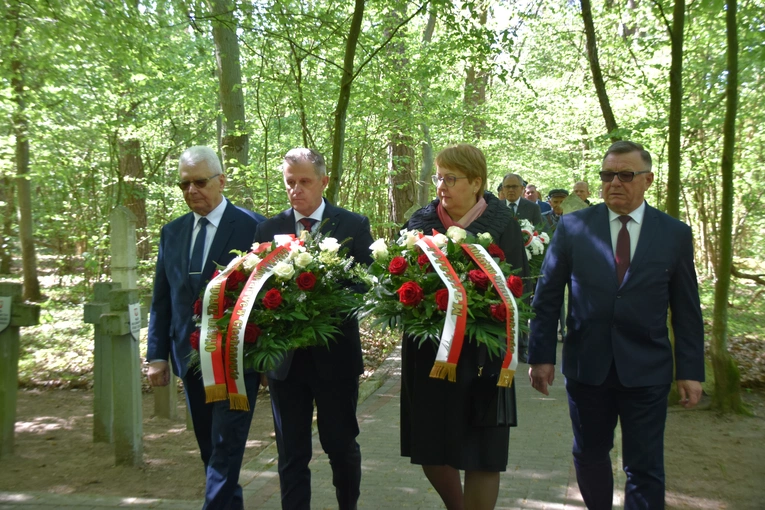 Ościsłowo. Upamiętnienie ofiar niemieckiej zbrodni wojennej