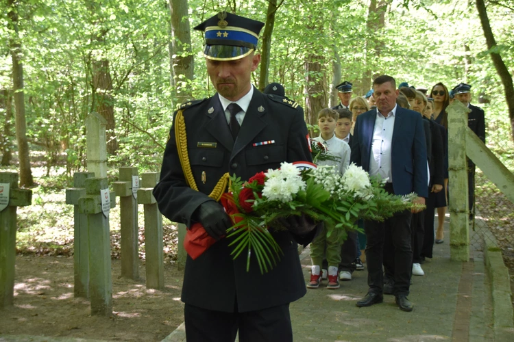 Ościsłowo. Upamiętnienie ofiar niemieckiej zbrodni wojennej
