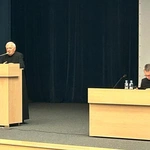 Tarnów. Rozpoczęcie kursu dla nadzwyczajnych szafarzy Komunii św.