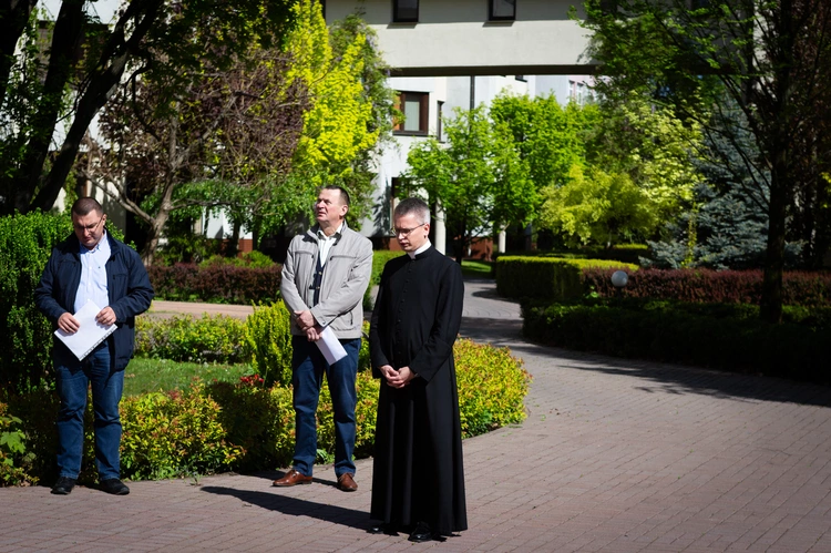 Tarnów. Rozpoczęcie kursu dla nadzwyczajnych szafarzy Komunii św.