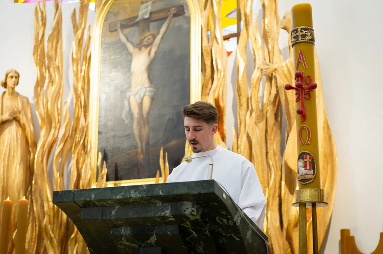 Tarnów. Rozpoczęcie kursu dla nadzwyczajnych szafarzy Komunii św.