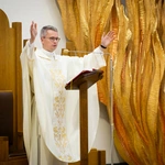 Tarnów. Rozpoczęcie kursu dla nadzwyczajnych szafarzy Komunii św.