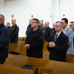 Tarnów. Rozpoczęcie kursu dla nadzwyczajnych szafarzy Komunii św.