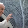Brat Franciszek. Papież, który nie lękał się gestów symbolicznych, wręcz rewolucyjnych