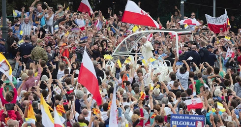 Franciszek nadawał na falach, które młodzież doskonale rozumiała