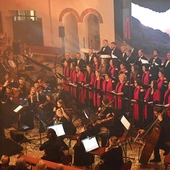 Bielscy artyści w kościele na os. Karpackim.