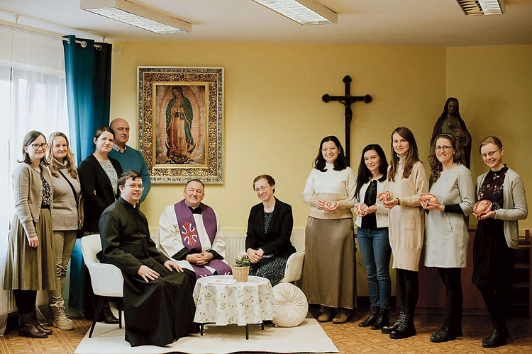 Więcej informacji o CG można znaleźć na www.centrum-guadalupe.pl.