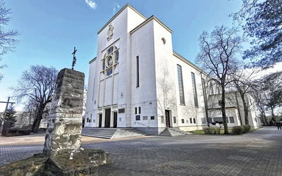 Kamionek  trafił ostatnio  na czołówki gazet z powodu pożaru zabytkowej dzwonnicy. Sprawca podpalenia został już zatrzymany. 