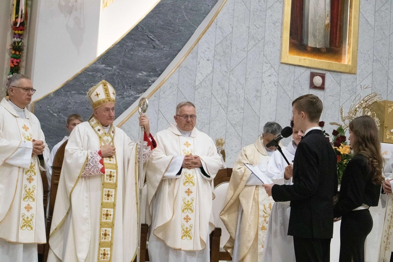 Bierzmowanie w Słopnicach Dolnych