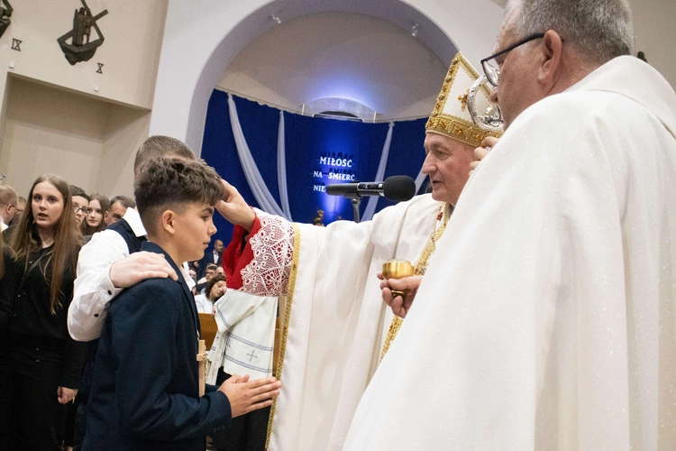 Bierzmowanie w Słopnicach Dolnych
