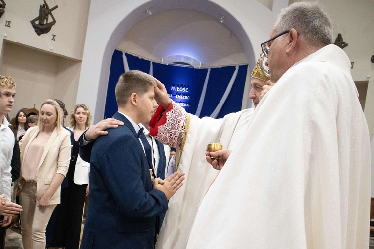 Bierzmowanie w Słopnicach Dolnych