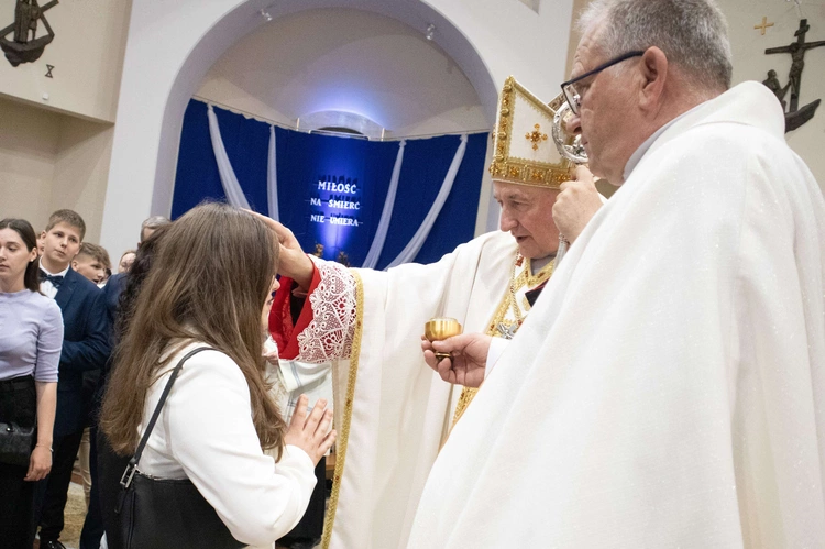 Bierzmowanie w Słopnicach Dolnych