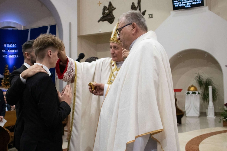 Bierzmowanie w Słopnicach Dolnych