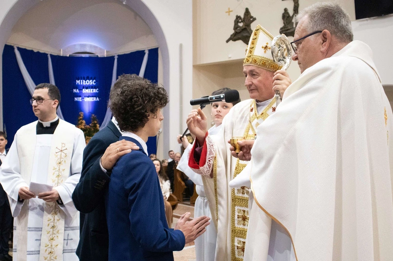 Bierzmowanie w Słopnicach Dolnych