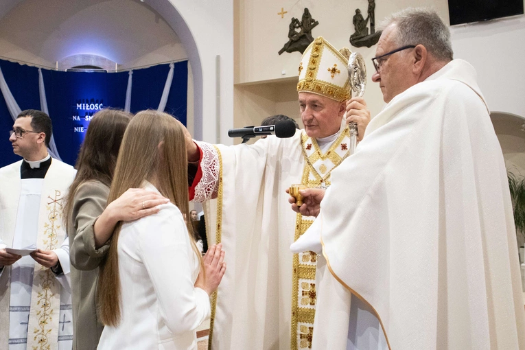 Bierzmowanie w Słopnicach Dolnych