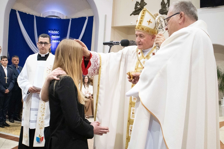 Bierzmowanie w Słopnicach Dolnych