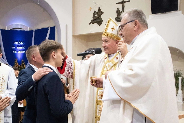 Bierzmowanie w Słopnicach Dolnych