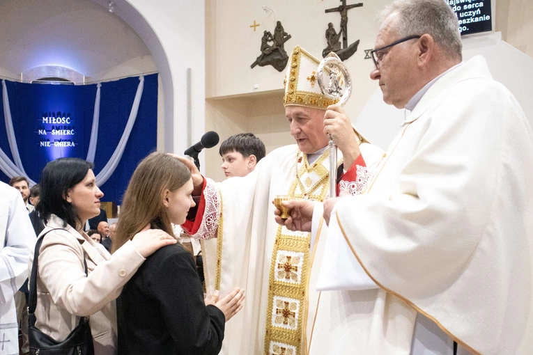 Bierzmowanie w Słopnicach Dolnych