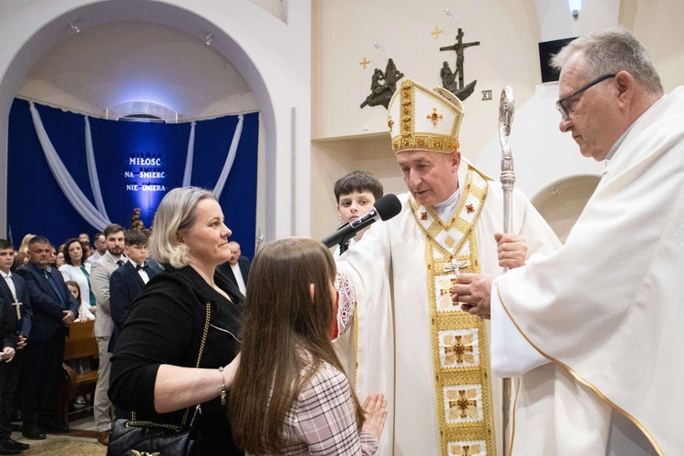 Bierzmowanie w Słopnicach Dolnych