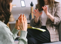 Psycholog a psychiatra – gdzie szukać pomocy?