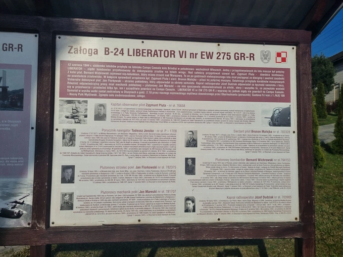 W hołdzie poległym za wolność