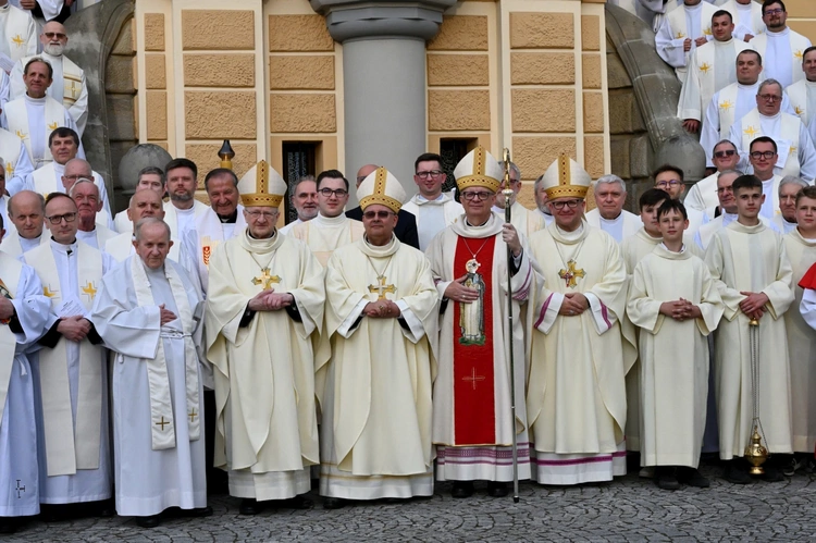 Jubileuszowa pielgrzymka kapłanów do sanktuarium św. Jacka