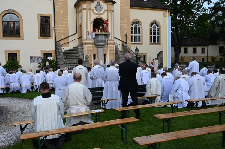 Jubileuszowa pielgrzymka kapłanów do sanktuarium św. Jacka