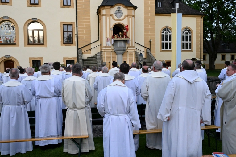 Jubileuszowa pielgrzymka kapłanów do sanktuarium św. Jacka