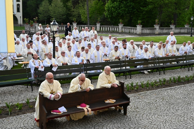 Jubileuszowa pielgrzymka kapłanów do sanktuarium św. Jacka
