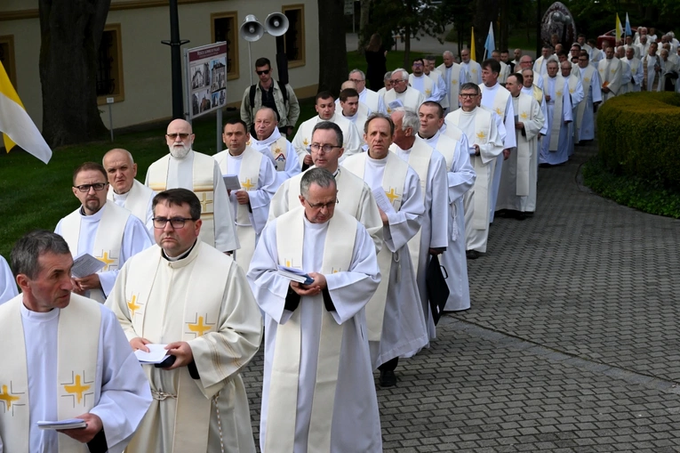 Jubileuszowa pielgrzymka kapłanów do sanktuarium św. Jacka
