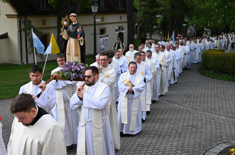 Jubileuszowa pielgrzymka kapłanów do sanktuarium św. Jacka
