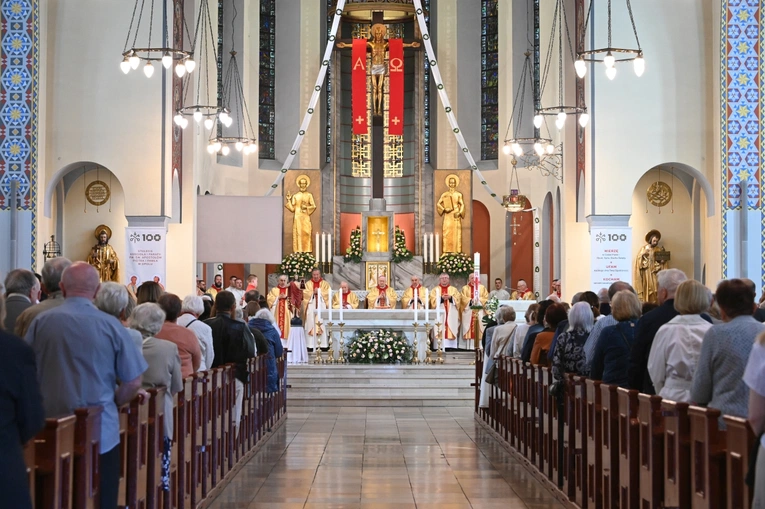100-lecie parafii Świętych Apostołów Piotra i Pawła w Opolu