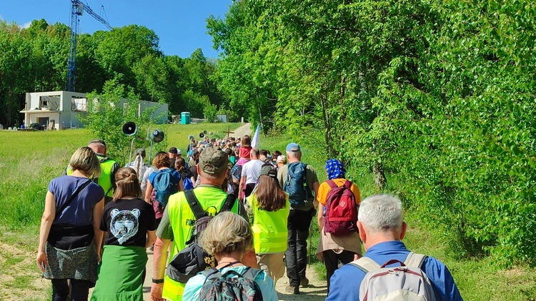 Pielgrzymkowa majówka z Sobótki do Sulistrowiczek