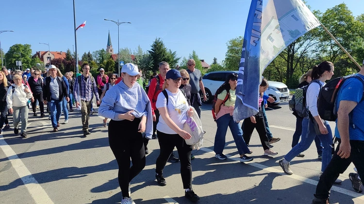 Pielgrzymkowa majówka z Sobótki do Sulistrowiczek