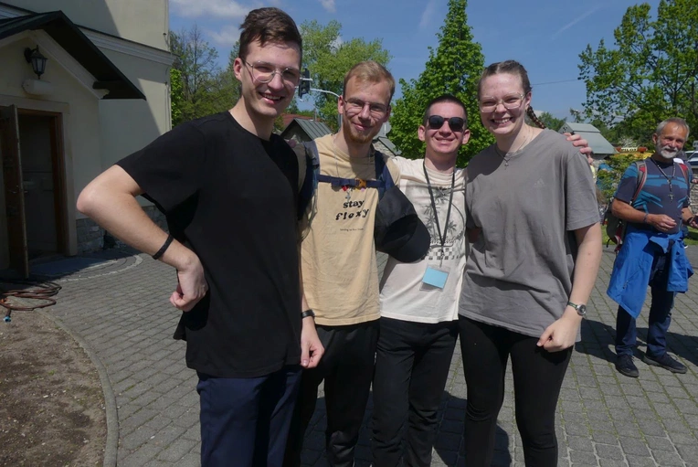 Pielgrzymi łagiewniccy dają świadectwo wiary - 2025